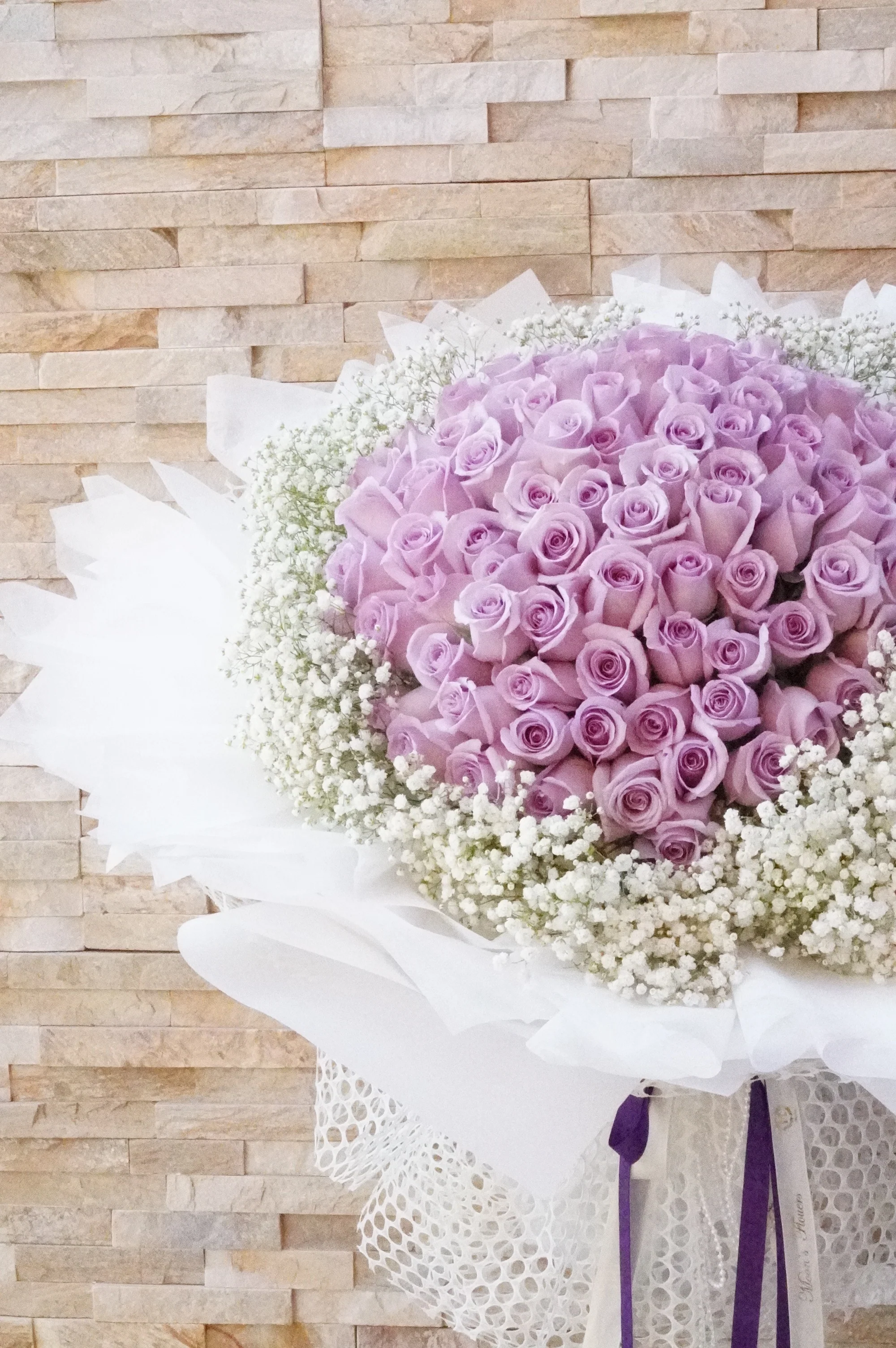 100 Roses Bouquet - Image 10