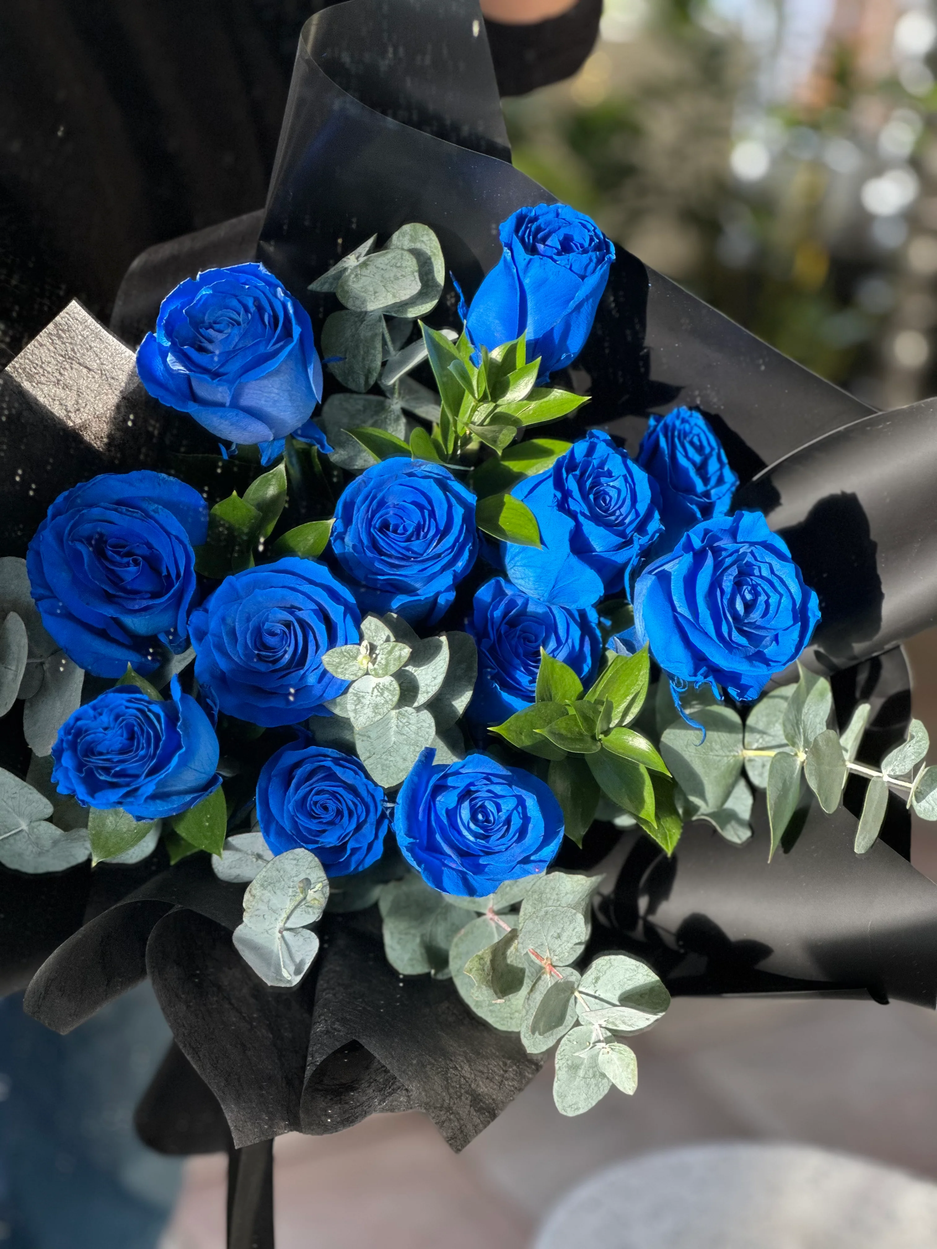 Classic Blue Rose Dozen Bouquet - Image 5