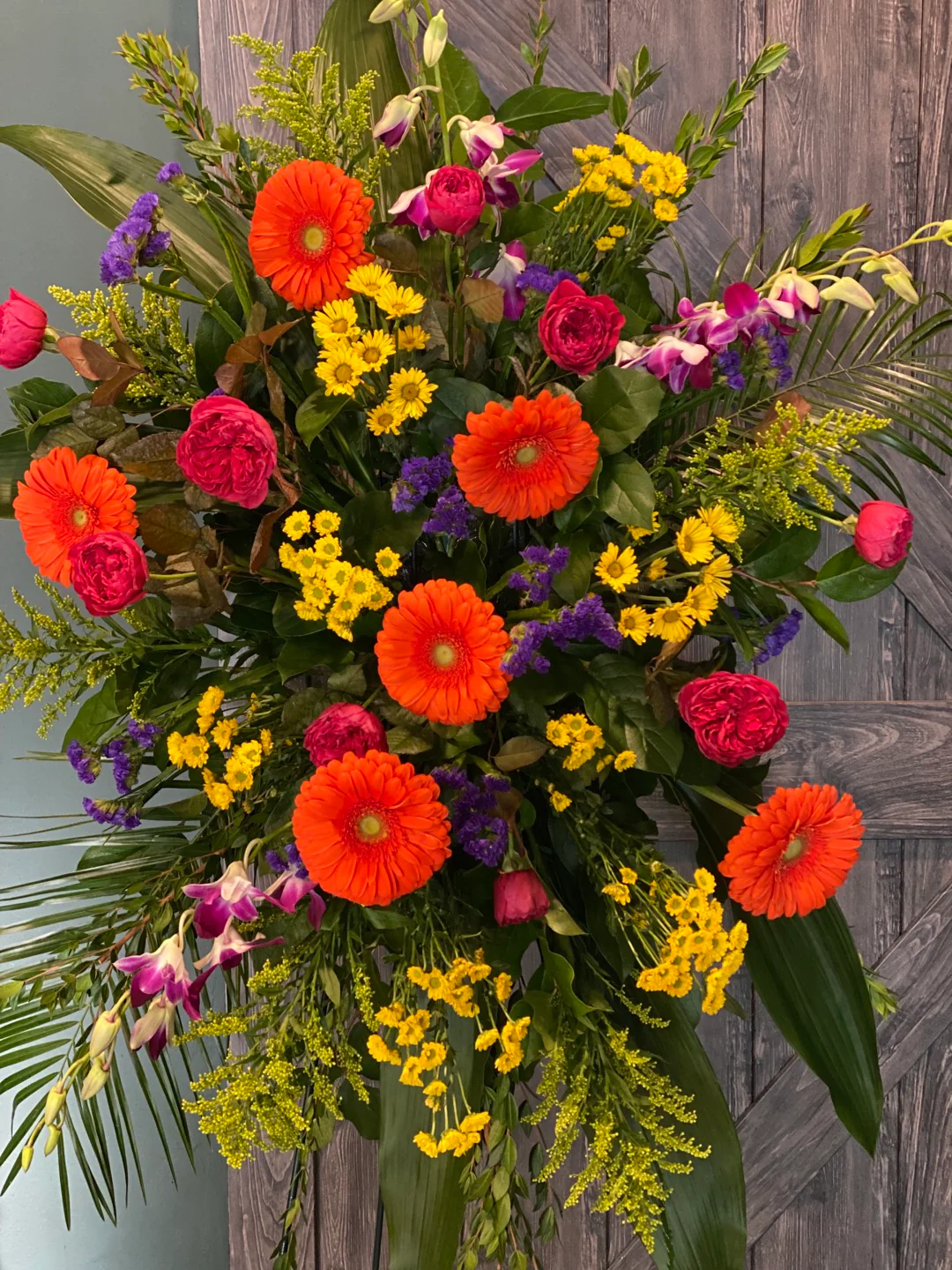 Funeral and Condolences Standing Spray - Image 6