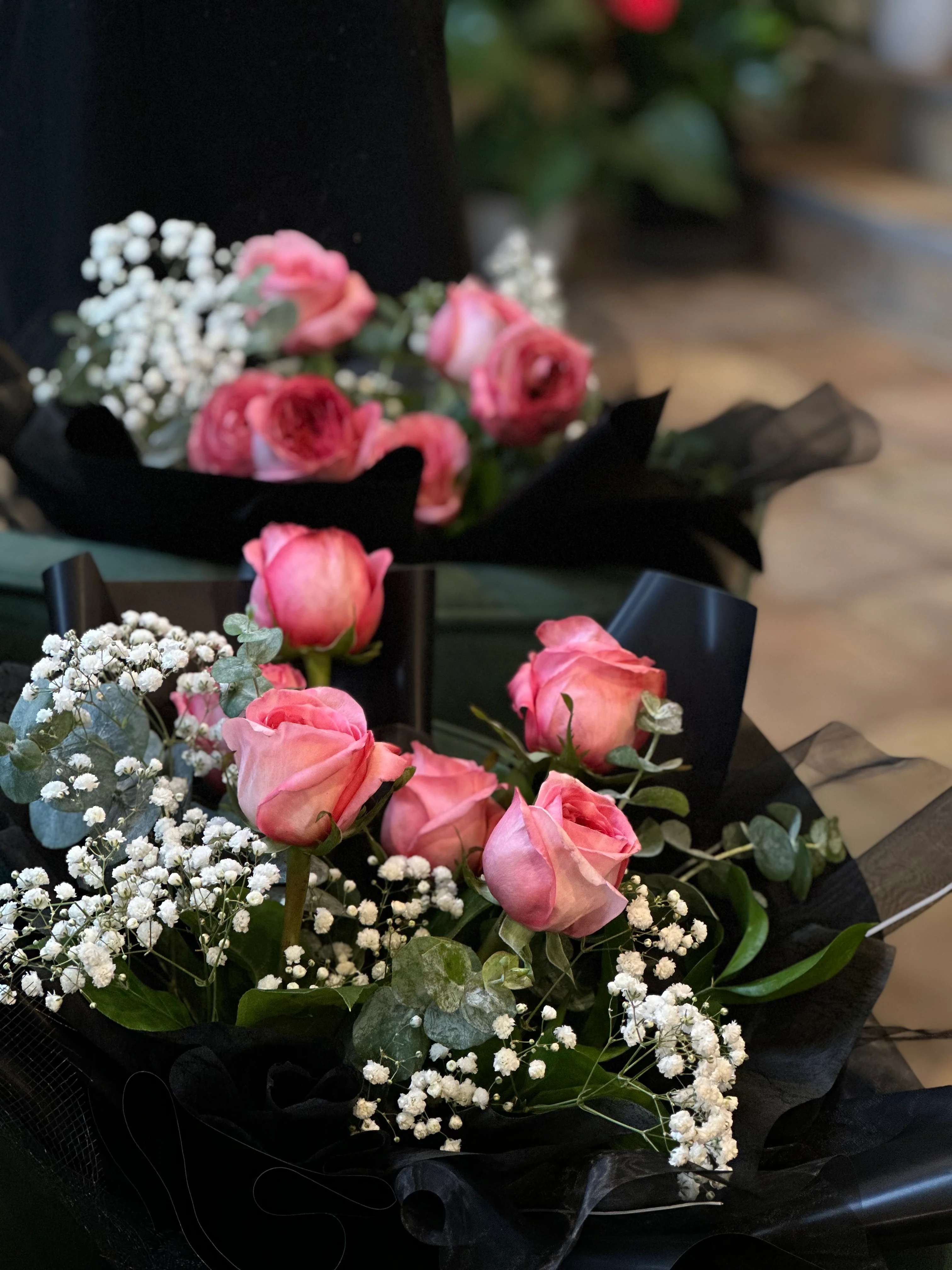 Half Dozen Rose - Image 4