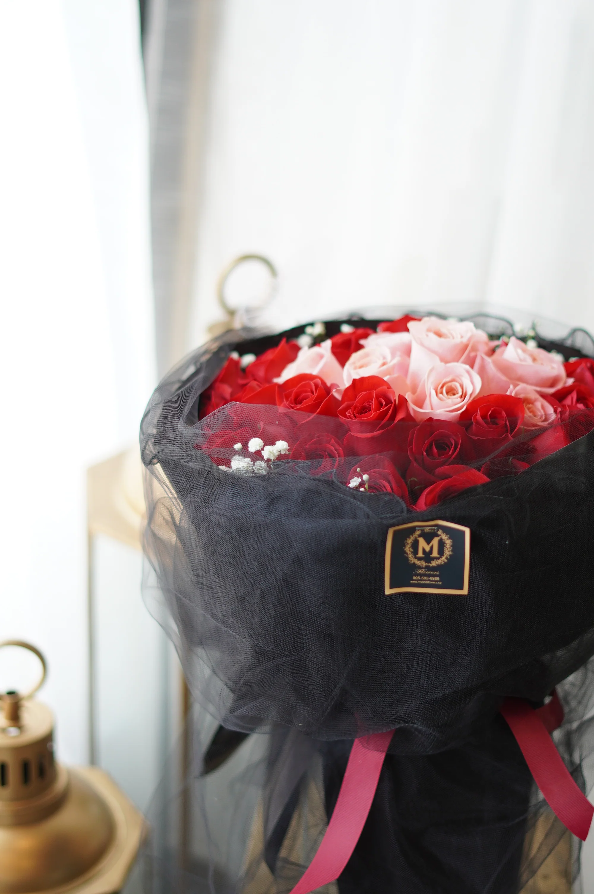 30 Red & Pink Roses with Baby Breath - Image 3